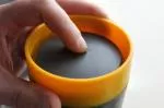 Circular Cup (227 ml) - zwart/mosterdgeel - uit papieren wegwerpbekertjes