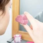 Lamazuna Stevige gezichtsreinigende zeep voor de droge en gevoelige huid - hibiscus (25 g)