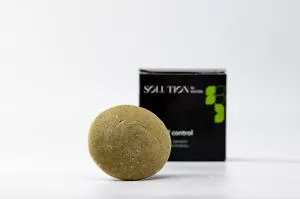 Kvitok Prebiotic solid shampoo met antiverontreinigingsbescherming Dandruff Control - 50 g