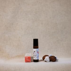 Voedend nachtserum voor de droge/gevoelige huid 10ml Roll-on