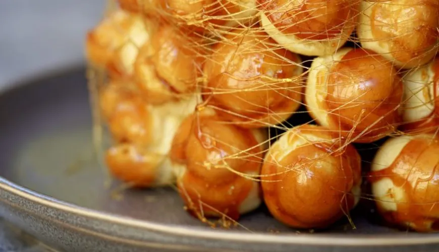 Bereid een croquembouche en verbaas je gasten.