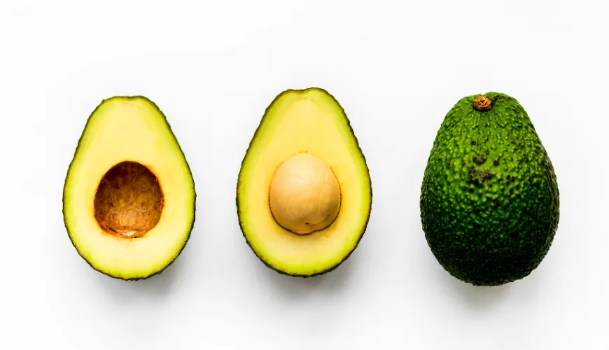 Hoe avocado te eten en waarom het niet in je dieet mag ontbreken