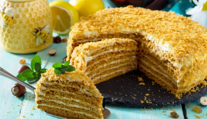 Laat je inspireren door het recept voor een echte luxe honingkoek