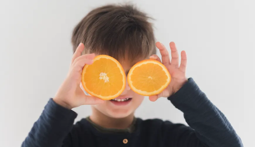 Hoe zorg je ervoor dat kinderen genoeg vitamine C binnenkrijgen?