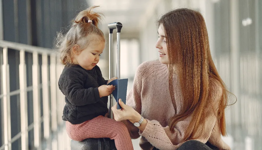 Hoe een paspoort voor een baby te verkrijgen en zonder problemen te reizen